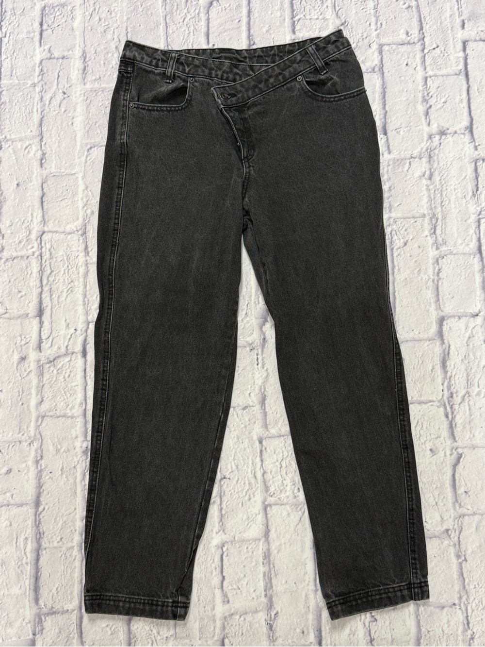 Straight-Leg High-Rise Women's Jeans in Black